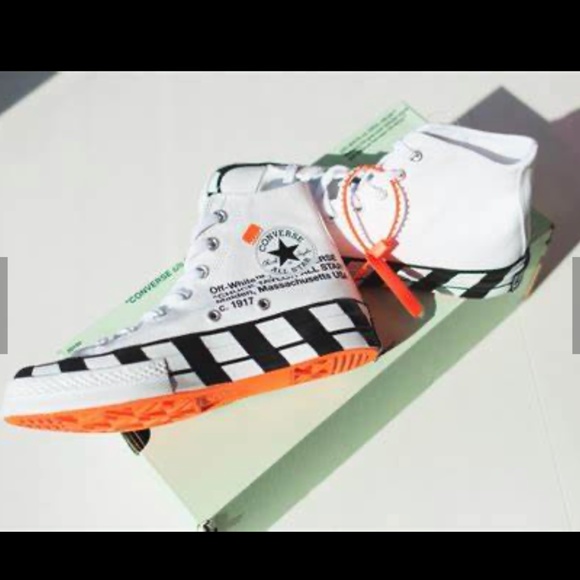 SOLD!!!!!! Off White x Converse Chuck 70 - Picture 1 of 3